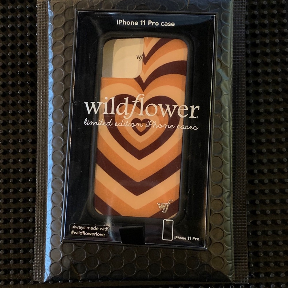 🤎New Wildflower Latte Love iPhone 11 Pro Case